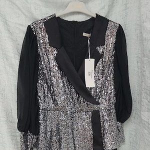 mens pantsuit size 42-48 have 4 total!